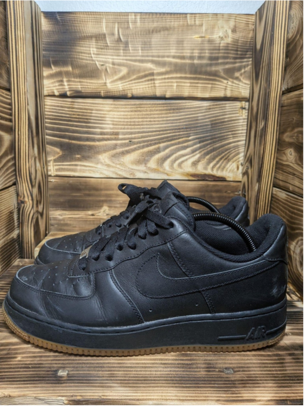 Nike Air Force 1 Low Shoes Mens Size 9.5 Black Gum Sole Sneakers 315122-006